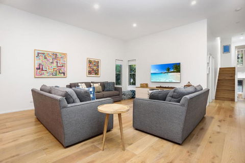 Russell Street Retreat - eTourism Australia 2