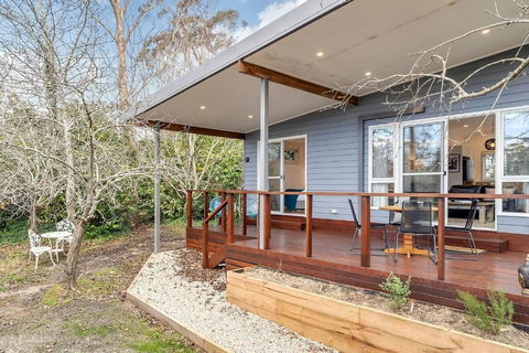 Sahaja Cottage Wentworth Falls - eTourism Australia 1