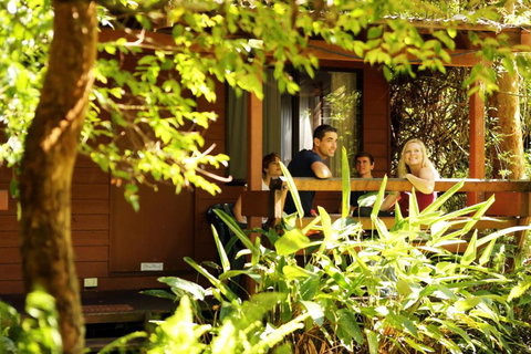 Samurai Beach Bungalows - Port Stephens YHA - eTourism Australia 0