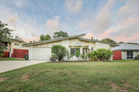 Sandy Burrows - eTourism Australia 3