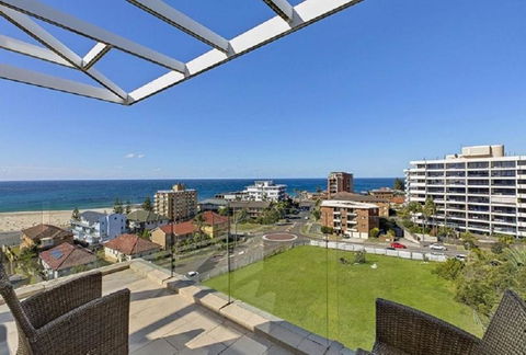 Sandy Cove Apartment The Entrance 31 - eTourism Australia 1