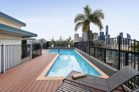 YHA Brisbane City - eTourism Australia 0