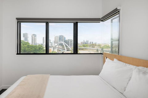 YHA Brisbane City - eTourism Australia 3