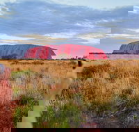 Uluru Ayers Rock Sunset with Outback Barbecue Dinner and Star Tour - eTourism Australia