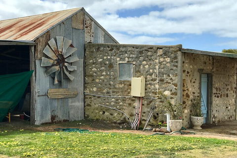 Kangaroo Island Half Day Food And Wine Trail Tour - eTourism Australia 1