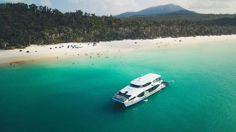 Whitehaven Beach And Daydream Island Cruise - eTourism Australia 1