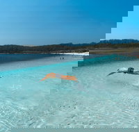 Lake McKenzie Full-Day Tour with Lunch from Hervey Bay