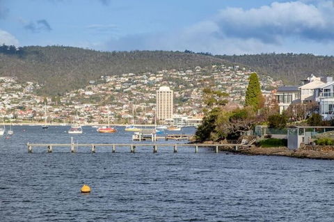 Derwent River Historic Harbour Cruise From Hobart - eTourism Australia 5